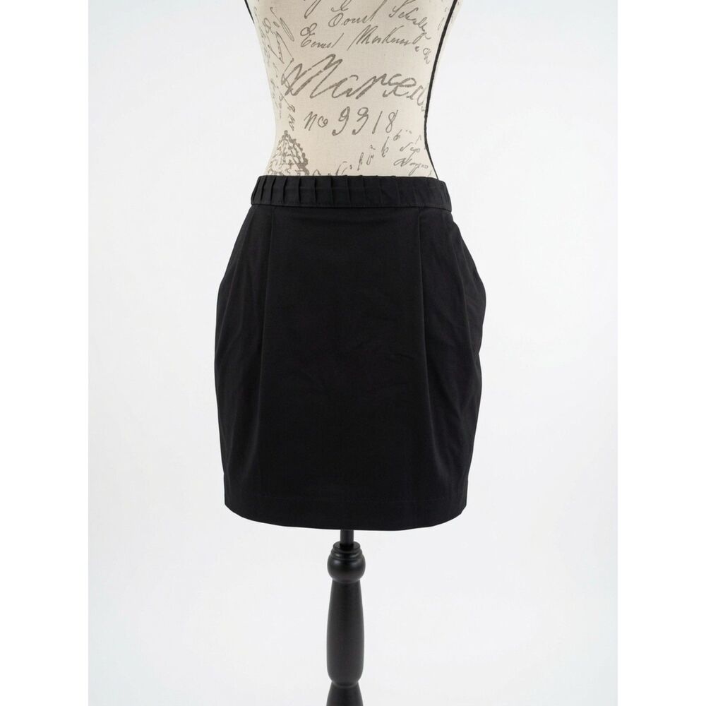 Black Mini Skirt Size US 10  Side Pockets – Fair Condition